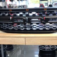 Ford-Ranger-T9-Grill-XL-XLS-Small-Grill-with-3-LED-UP-2-2.jpg